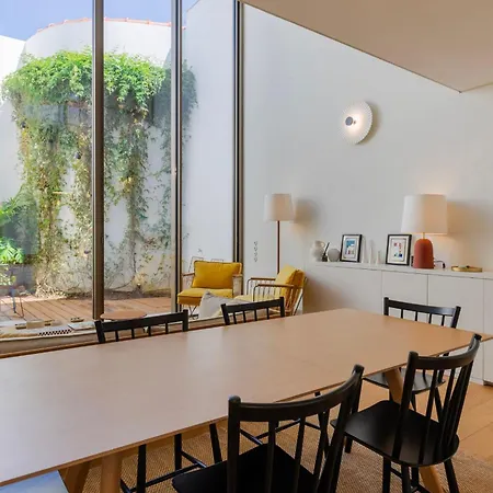 Alfama 3br With Terrace By Lovelystay Апартаменты