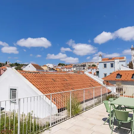 Апартаменты Alfama 3br With Terrace By Lovelystay