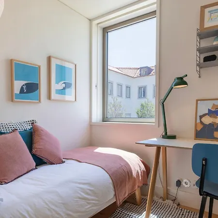 Alfama 3br With Terrace By Lovelystay Апартаменты *